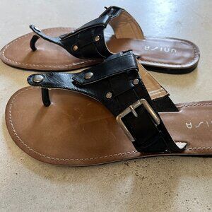 Unisa Harness Moto Thong Sandals Black Womens Sz 8.5